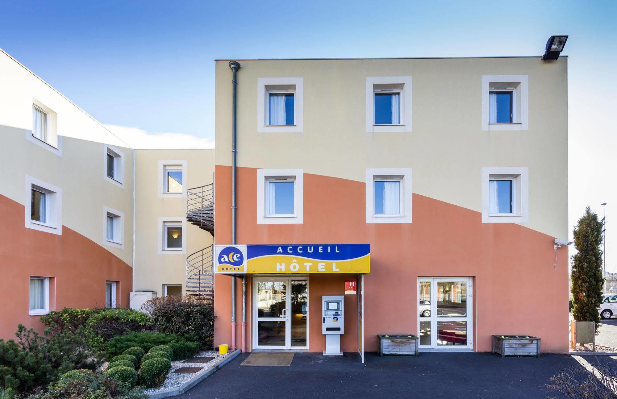 Ace Ferrand La Pardieu Hotel